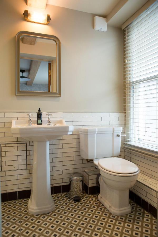 The Legh Arms Prestbury Bed and Breakfast Μάκλσφιλντ Εξωτερικό φωτογραφία